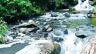 Air mengalir ke menguasai