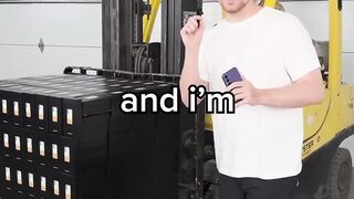 Giving_1000_Phones_Away