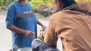 Nek keles menangis lihat wak ijul dan tami mesra