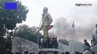 বঙ্গবন্ধুর ভাস্কর্য নামিয়ে ফেলল কিভাবে দেখুন ছাত্ররা