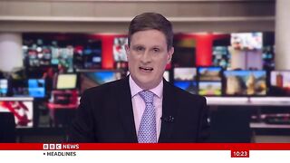 Bangladesh PM resigns and flees country as protesters storm palace  BBC News