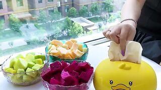 Eating using a small skewer is more practical