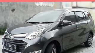 sigra R 2019
