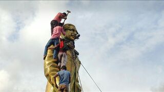 Bangladesh protesters vandalise former leader's statue as military takes control |