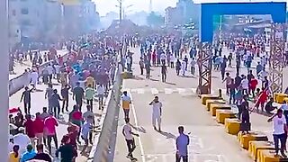 লাখো জনতার বিজয় উল্লাস