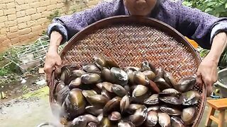 Mussels are really delicious.