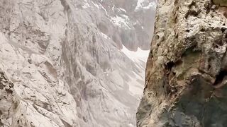 Amazing World and Travel Kyrgyzstan