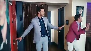 Ömer puts his mother's ring on Defne