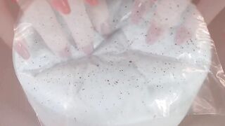 ASMR Satisfying Giant Fluffy Cake Squishy Toy