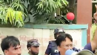 বাংলাদেশের পুলিশের বতমান অবস্থা সবাই কথা গুলো শুনে জান.