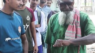 A strange man from Bangladesh. without looking at the clock You can tell what time it is by looking at your hands.