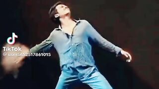 কেউ কখনোই কারওকে মন থেকে ভালো  বাসে না
