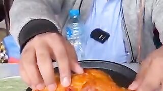 Pura chicken osaib Bhai le gye in bottle flip???? #shorts #febpsoteshorts #trendingshorts #viralshorts @iphoneworld01 Subscribe
