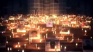 এটা দারুণ!  সাধারণ শিক্ষার্থীরা সংসদ ভবন পরিষ্কার করে