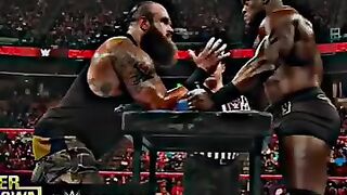 Braun Strowman VS Bobby Lashley  ARM WRESTLING