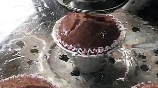 Without eggs and without a mixer, just stir and stir until the brownies are blooming and really brown