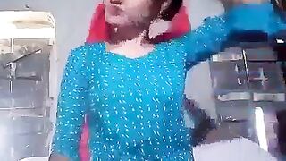 The beautiful face set the chuto bow