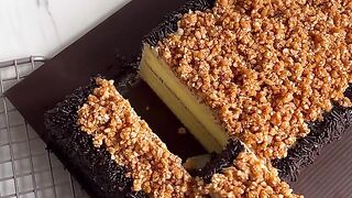 Rebake vanilla cake topping with nogat meses