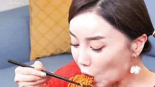 Eating food ????️