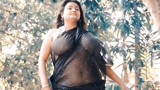 beautiful_Hot_photoshoot___hot_saree(360p).