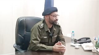 لوگ پولیس سے نفرت کیوں طلبا کا DSP عامر شیرازی سے ٹاکرا