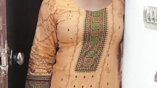 ফলো দিয়ে মেসেজ করো  So