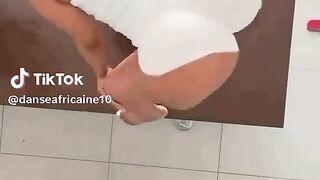 Dance de fesses