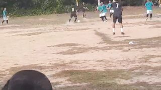 Menonton Bola