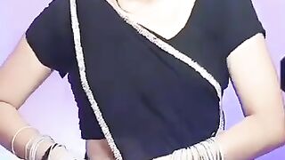 machri k jaise tadpe jawani ????