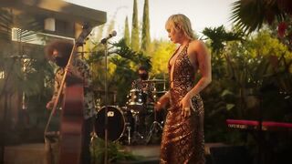 Miley Cyrus - Sweet Jane (MTV Unplugged Presents Miley Cyrus Backyard Sessions)