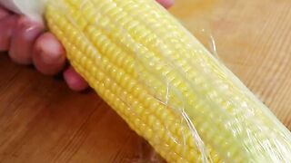 The grilled corn is very delicious. If you eat too much boiled corn, it’s good to eat it in a different way.