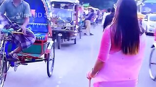 College girl doing traffic police duty_viral BD News