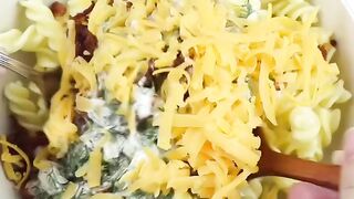 Salade de cornichons au bacon