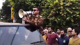 মাঠে আছি