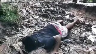 Hilarious Moments Caught on Camera!  #shortsfails #shortvideo #failsvideo #fails #funny #shorts . (2)