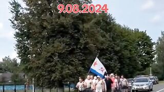 ПОДКРЕПЛЕНИЕ ОТ МОРСКА ПЕХОТА НАСТЪПВА СРЕЩУ ВСУ С ЗНАМЕНА И БАРАБАНИ