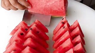 অতিথিদের তরমুজ পরিবেশন করুন ভিন্নভাবে