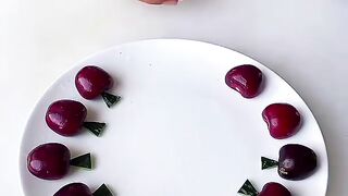 চেরি ফল, শসা ও গাজরের মাধ্যমে সাজিয়ে