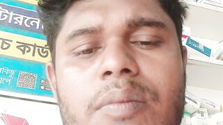 বাংলাদেশিরা কেউ কি আছেন এর মধ্যে