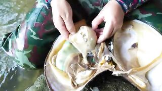 When I Opened the Giant Clam, a Sea of Shimmering Green Pearls Left Me Mesmerized