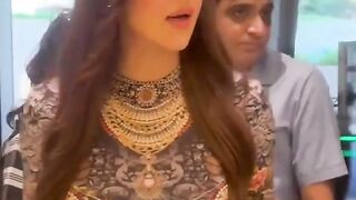 Esha Deol makes a stunning comeback at a movie launch #eshadeol #short #youtubeshort #shorts #trending #viral #shortvideo