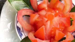 Super Salad Tomato Carving Garnish #SuperSalad #cuttingskills #fooddecoration