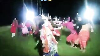 How to  dance in