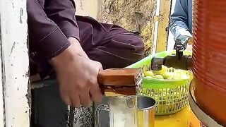 Refreshing limeade from fresh limes