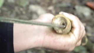 detect wild boar traces, trap setting skills to catch them , survival alone