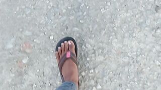 When i am walking this time my leg???