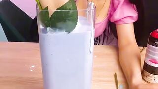 Apple juice squeezing hack. #shorts