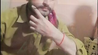 Izat se baat kr