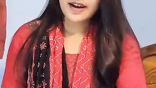 বাড়ির পাশে মধুমতি পূবাল হাওয়া বয়রে বন্ধু মনে রং লাগাইয়া
