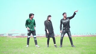 Mujhse Shaadi Karogi Dj _ Max Ovi Riaz _ Bollywood New Dance _ Tiktok VIral Song(720P_HD).